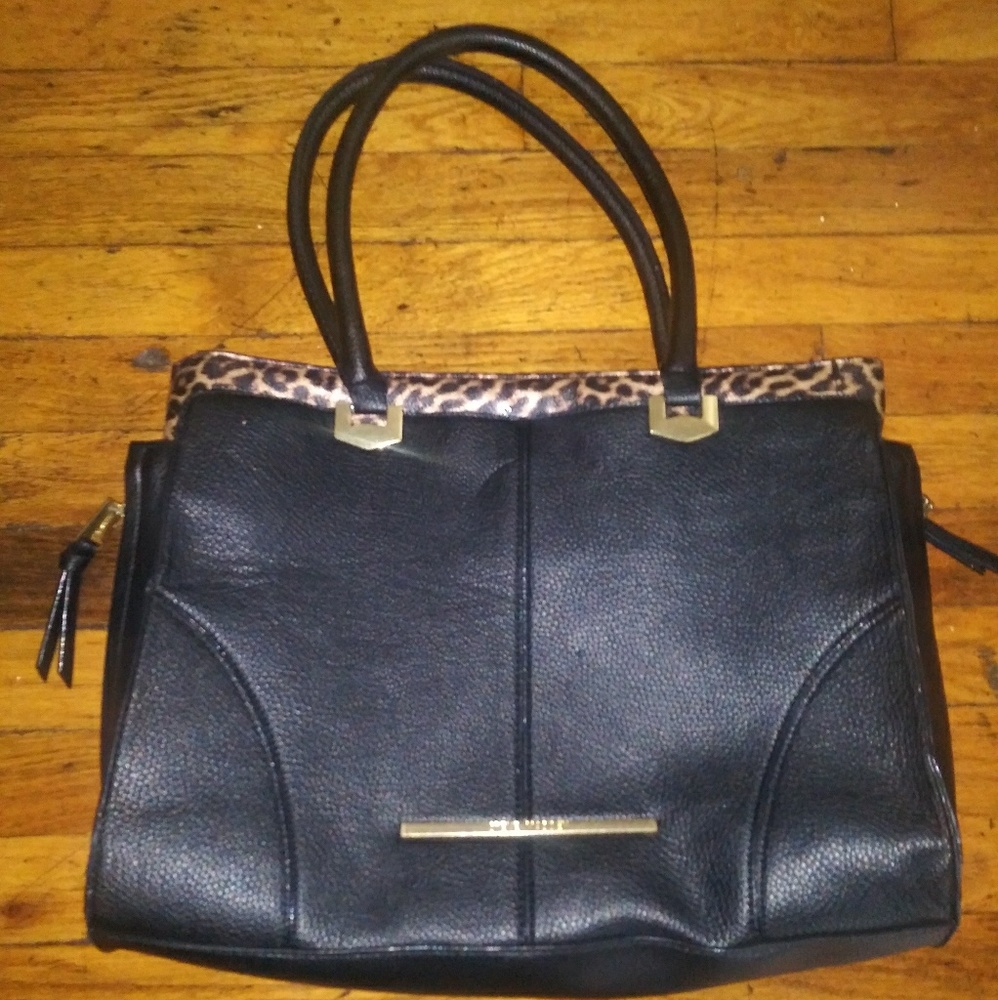 ⭐ Vintage unused Leather Steve madden shoulder bag